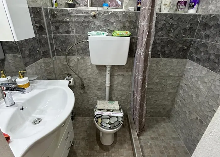 Ano Poli 4 Tesalónica