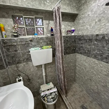 Appartement Ano Poli 4 *